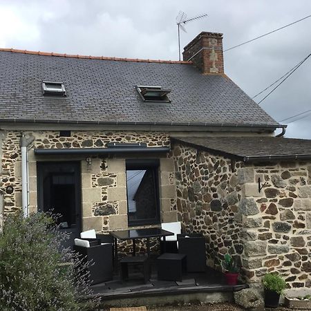 Maison En Pierre A La Campagne Proche De La Mer Plourhan Exterior photo