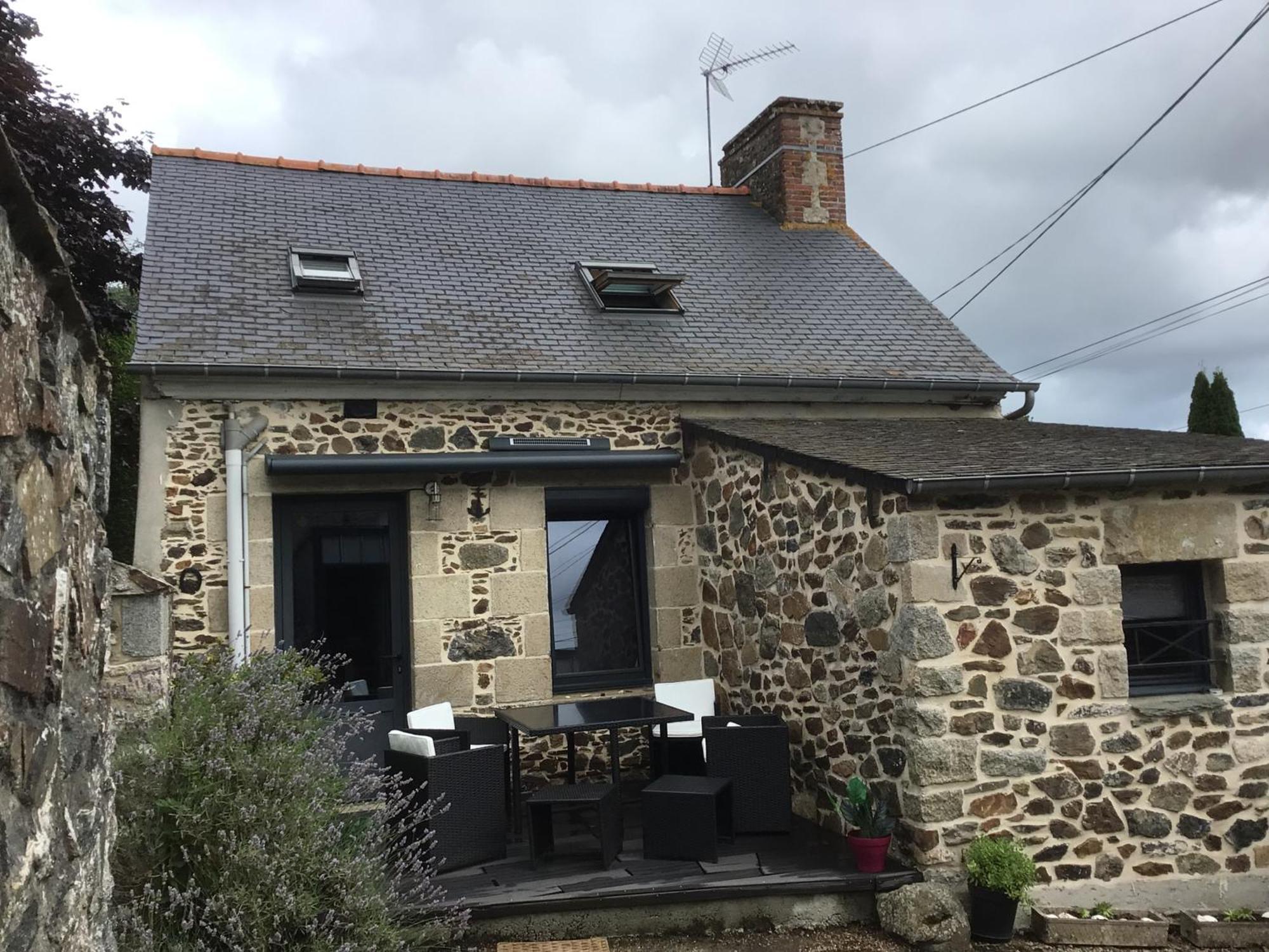 Maison En Pierre A La Campagne Proche De La Mer Plourhan Exterior photo