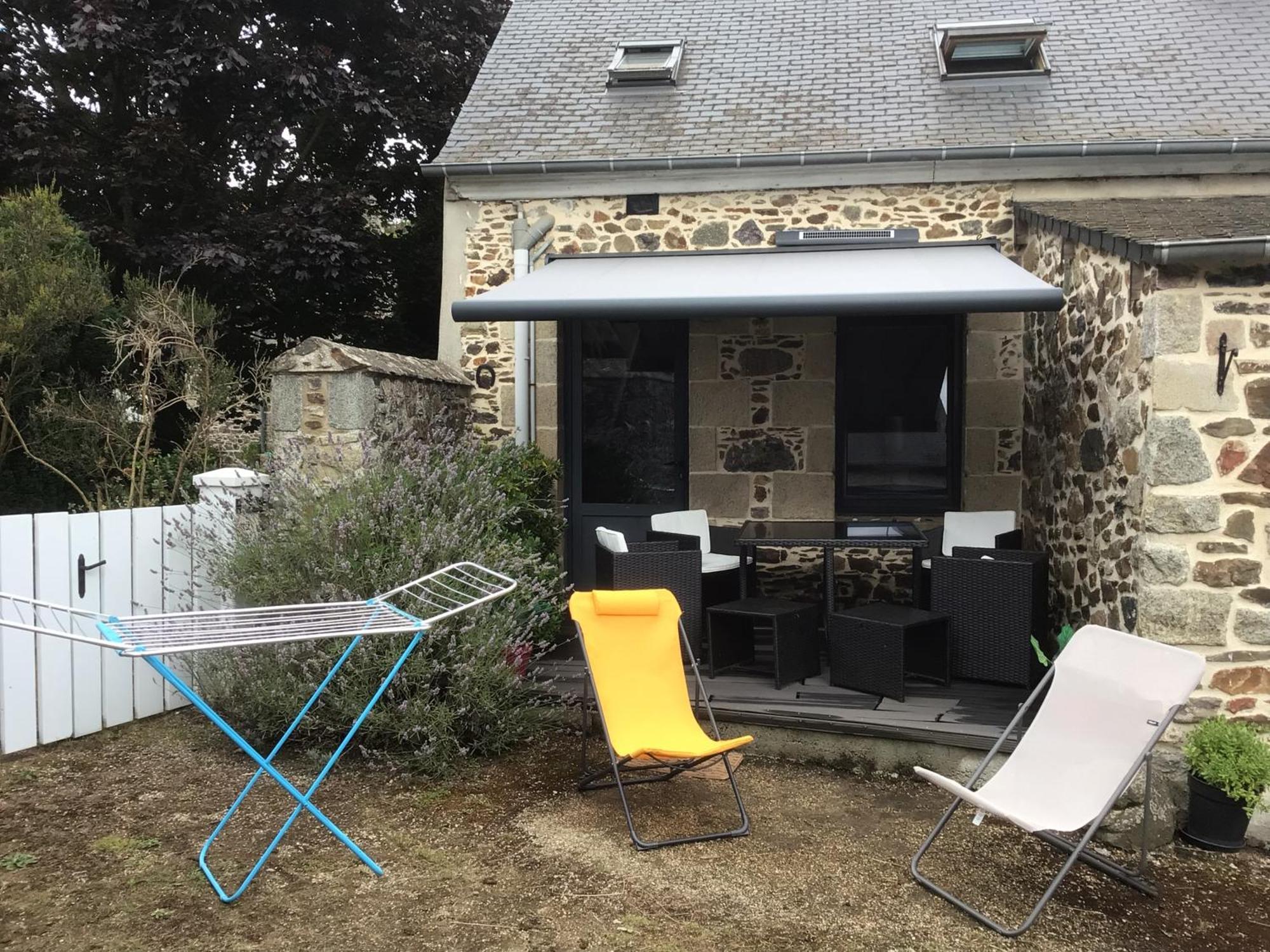 Maison En Pierre A La Campagne Proche De La Mer Plourhan Exterior photo